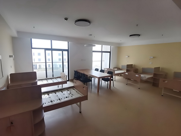 办理引进人才落户_专访导演饶晓志：对《万里归途》满意和骄傲 专访导演饶没有第二家了